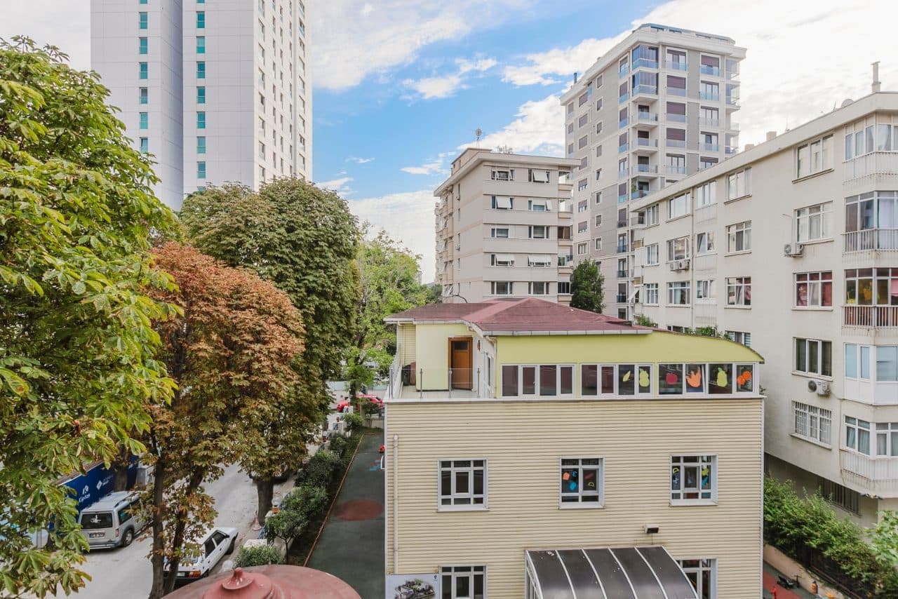 Furnished 3+1 Apartment for Rent in Erenköy, Kadıköy, Kadıköy image 4