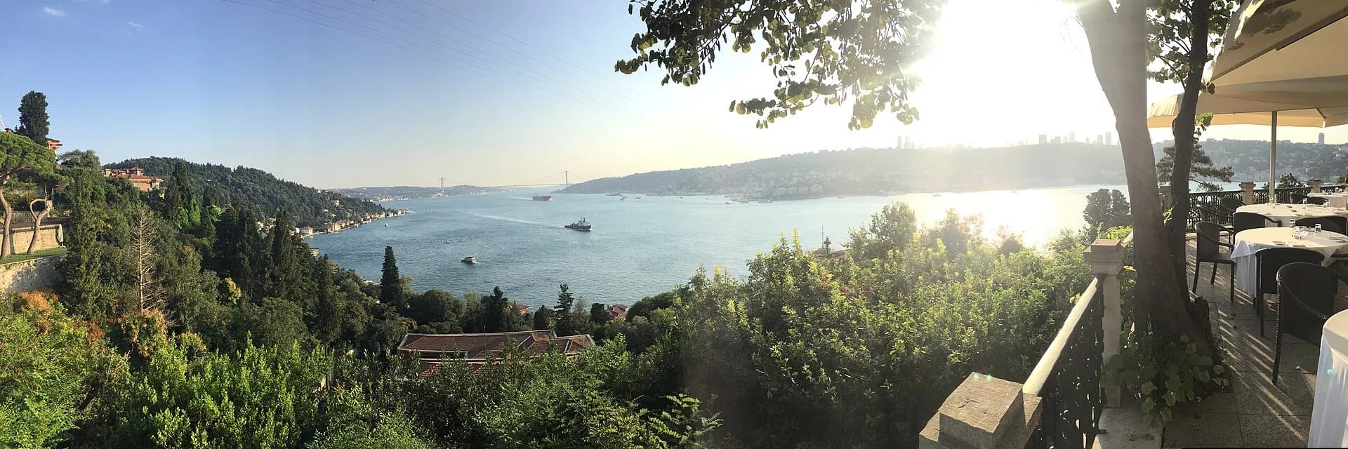 Kandilli'nin yeşil ve mahrem kıyı yerleşimi.