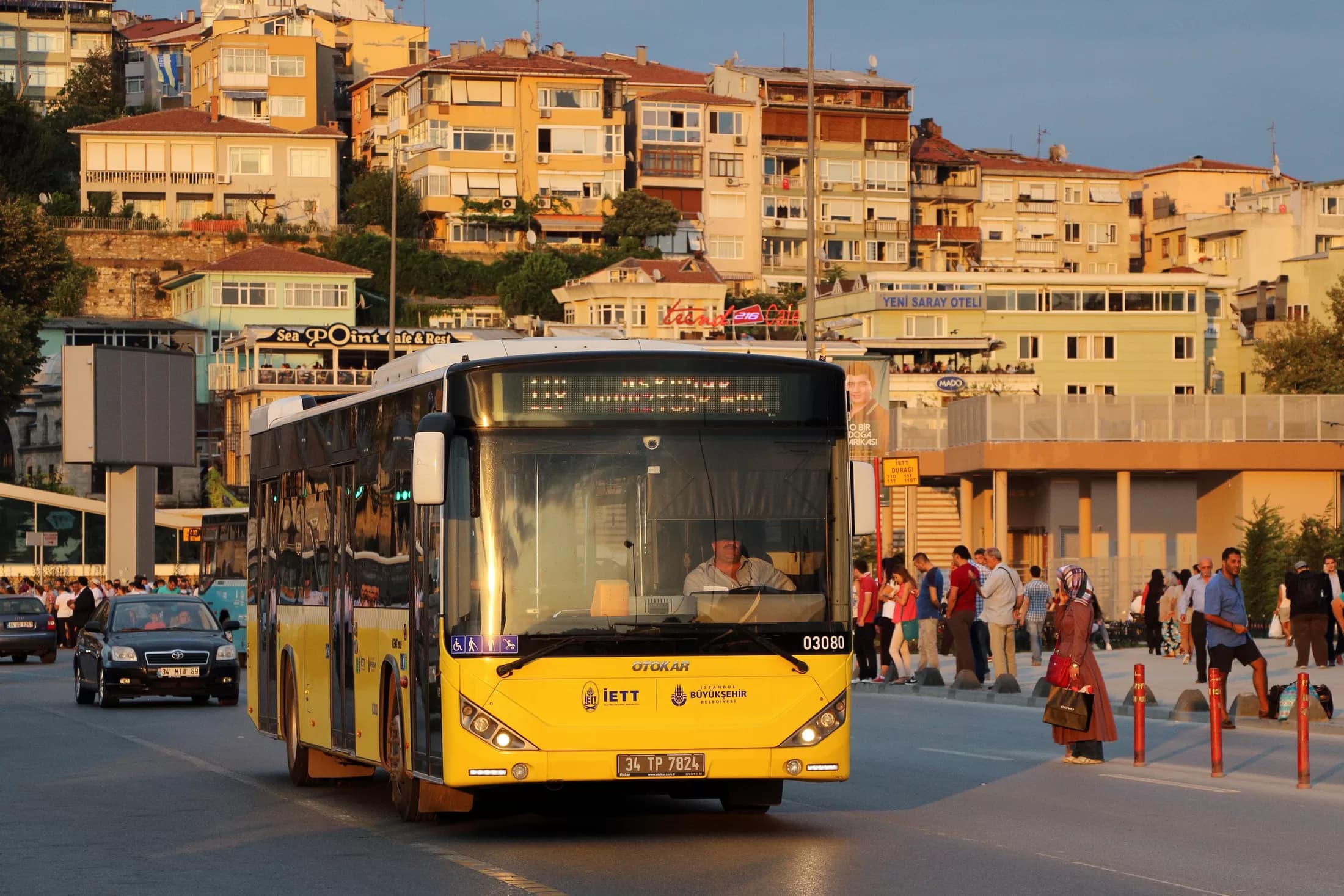 Istanbul public bus and coastal transit context