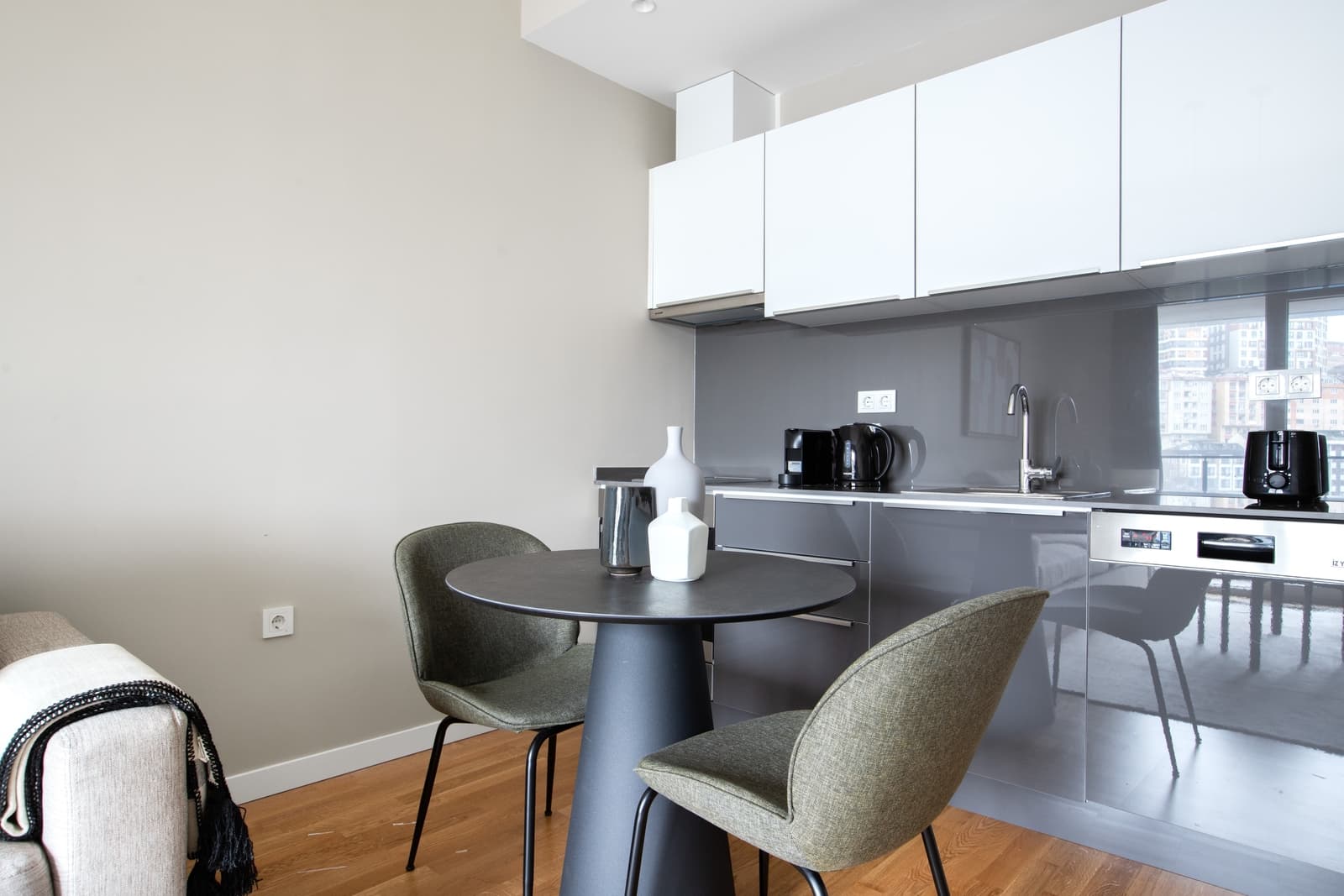 1+1 Apartment for Sale in Merkez Mah., Kağıthane image 4