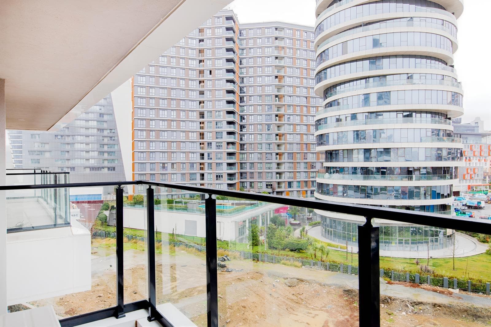 1+1 Apartment for Sale in Merkez Mah., Kağıthane image 8