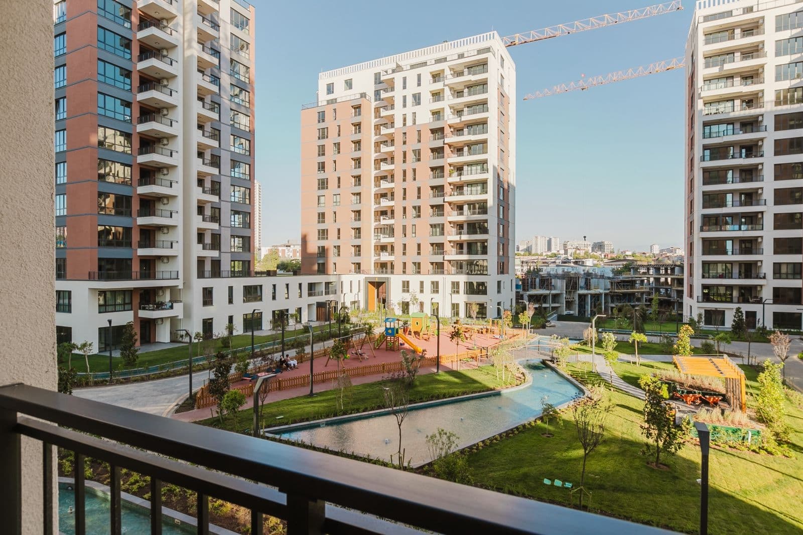 Avrupa Konutları Esentepe'de | Lüks Eşyalı | 1+1 Balkonlu image 3